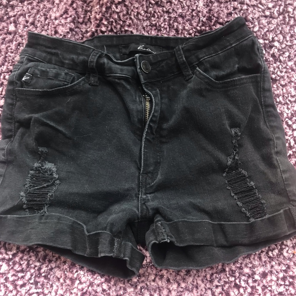 VGUC Distressed black denim shorts💋